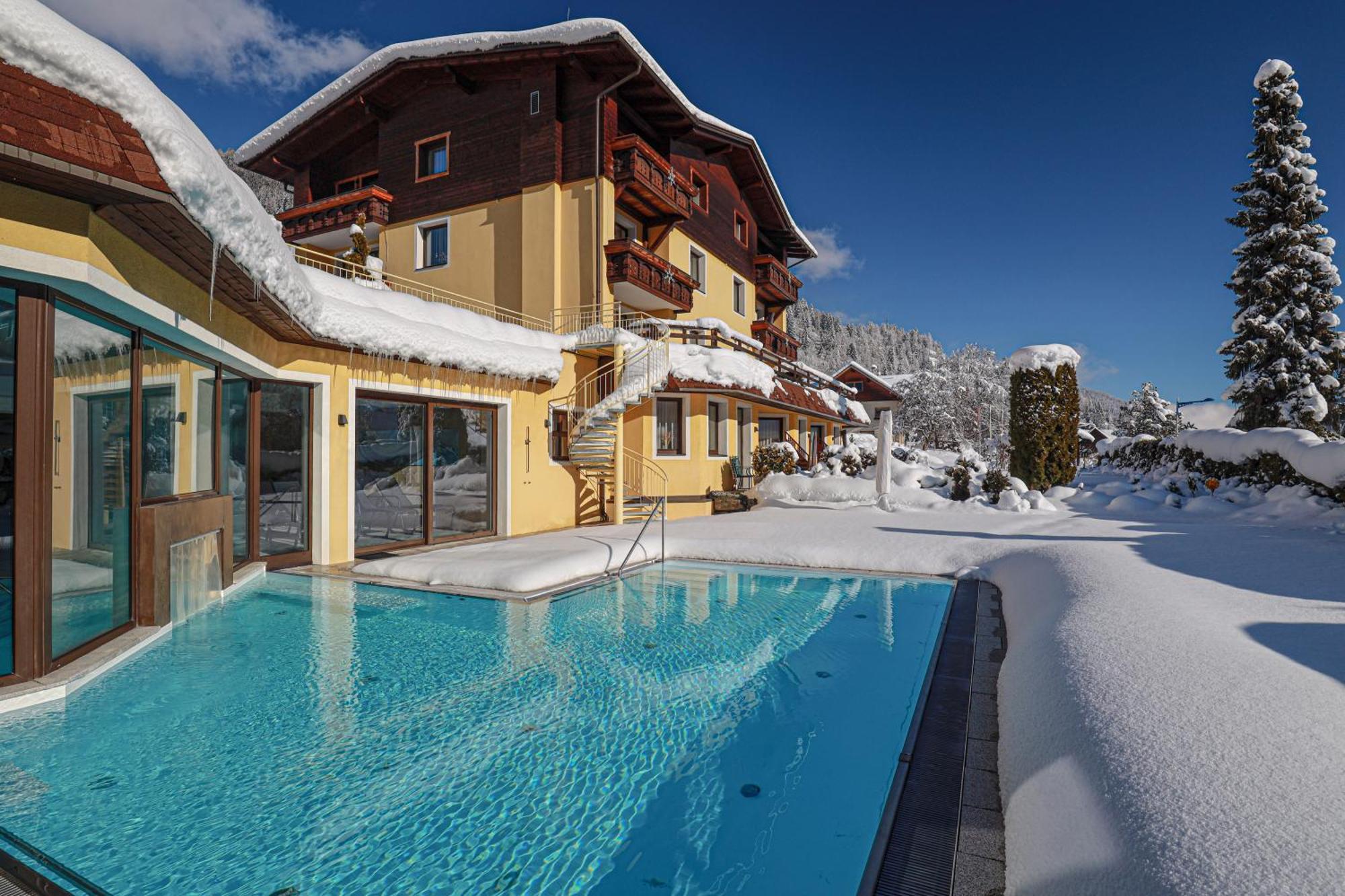 Alpine Spa Residence บาด ไคลน์เคิร์ชไฮม์ ภายนอก รูปภาพ