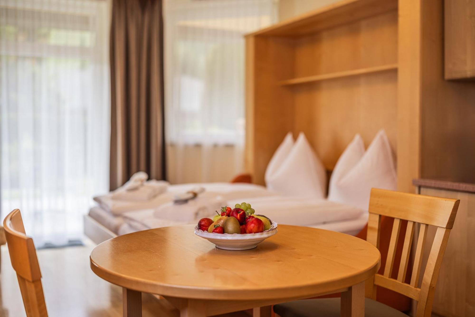 Alpine Spa Residence บาด ไคลน์เคิร์ชไฮม์ ภายนอก รูปภาพ