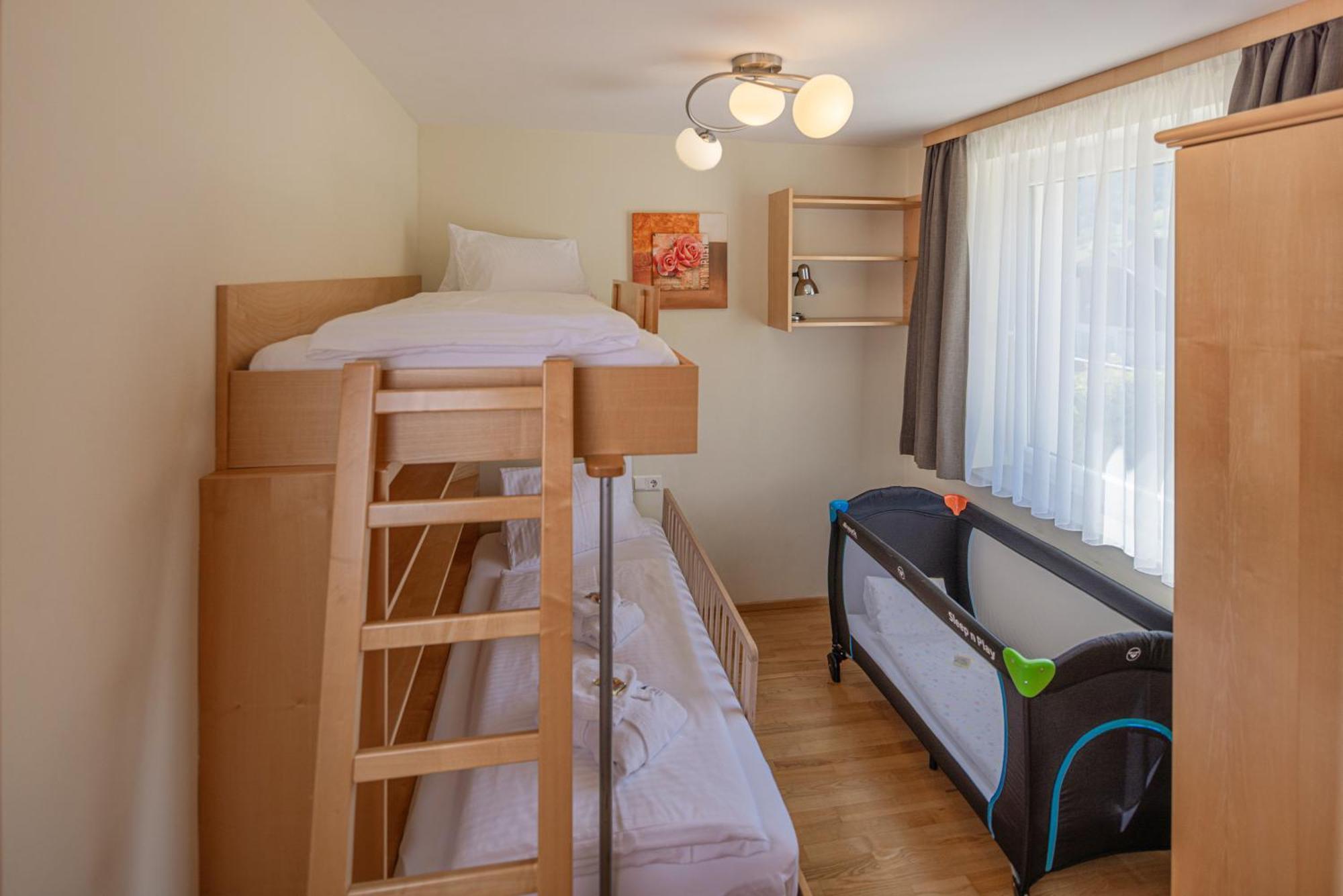 Alpine Spa Residence บาด ไคลน์เคิร์ชไฮม์ ภายนอก รูปภาพ