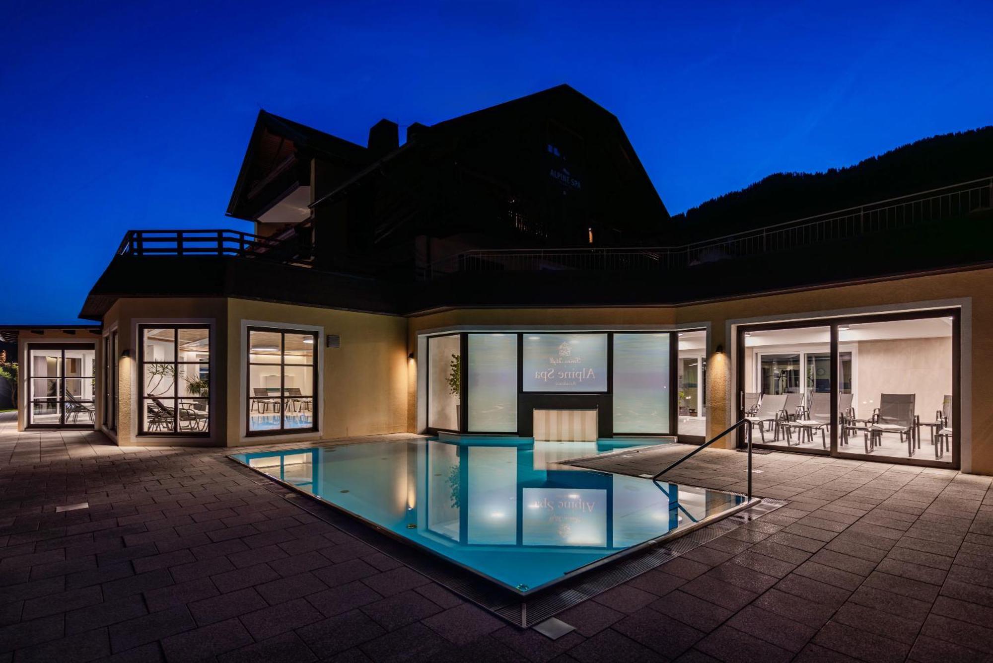 Alpine Spa Residence บาด ไคลน์เคิร์ชไฮม์ ภายนอก รูปภาพ