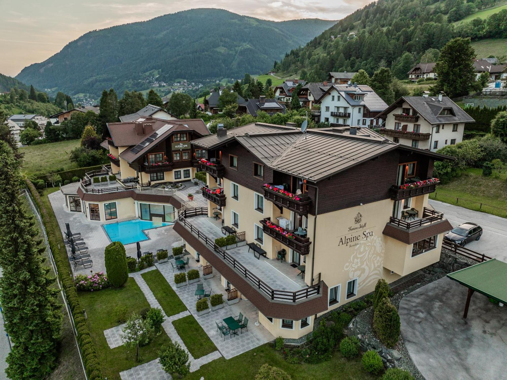 Alpine Spa Residence บาด ไคลน์เคิร์ชไฮม์ ภายนอก รูปภาพ